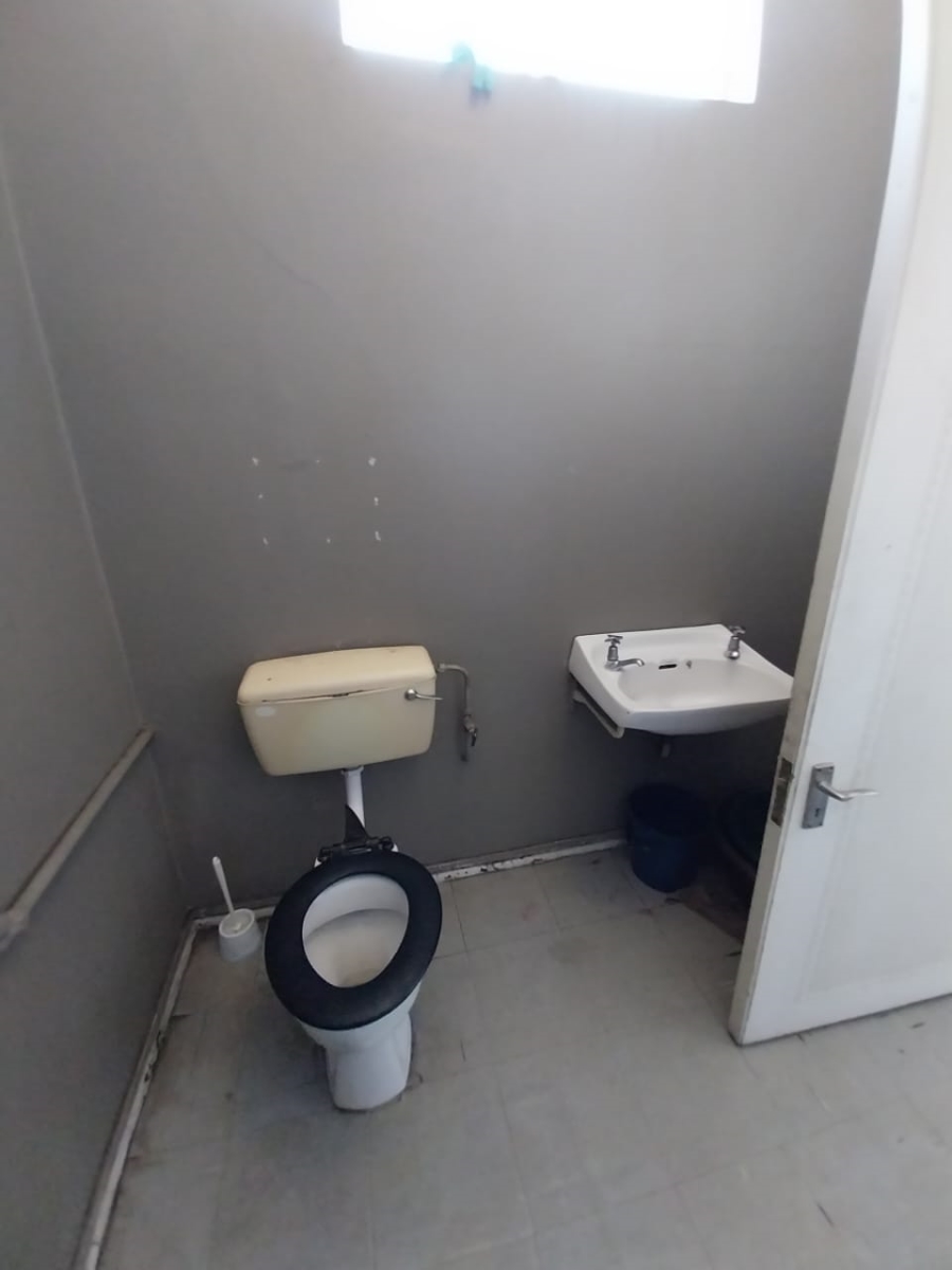  Bedroom Property for Sale in Southernwood Eastern Cape